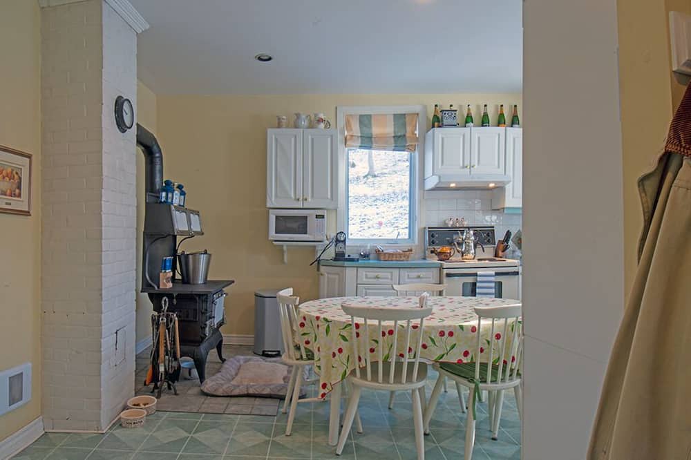 Photo of Kitchen in Georgeville