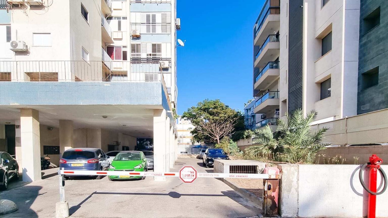 Photo of Others in Bat Yam