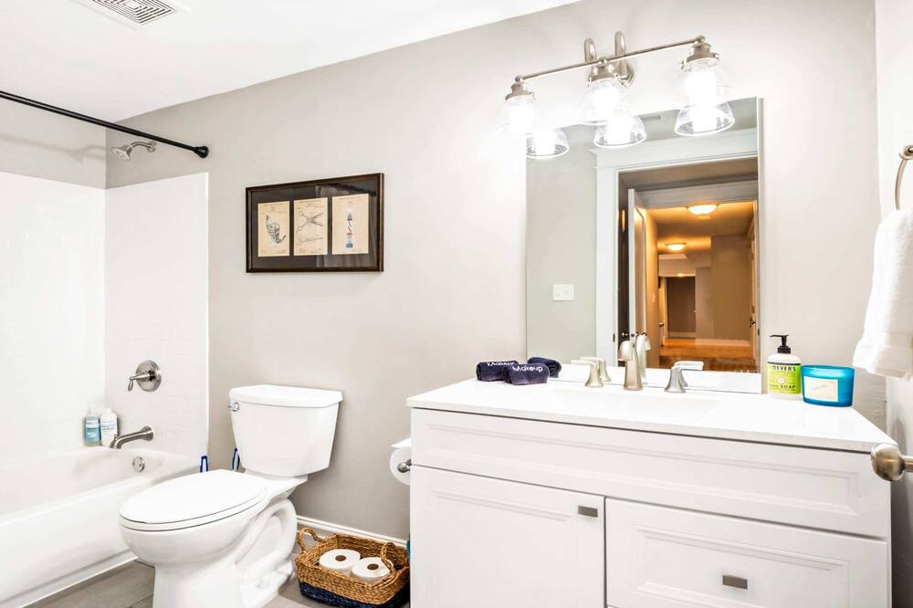Photo of Bathroom in Southwest Garden