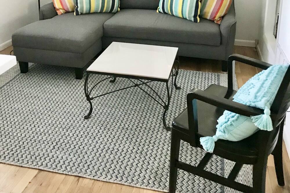 Photo of Livingroom in Mattituck