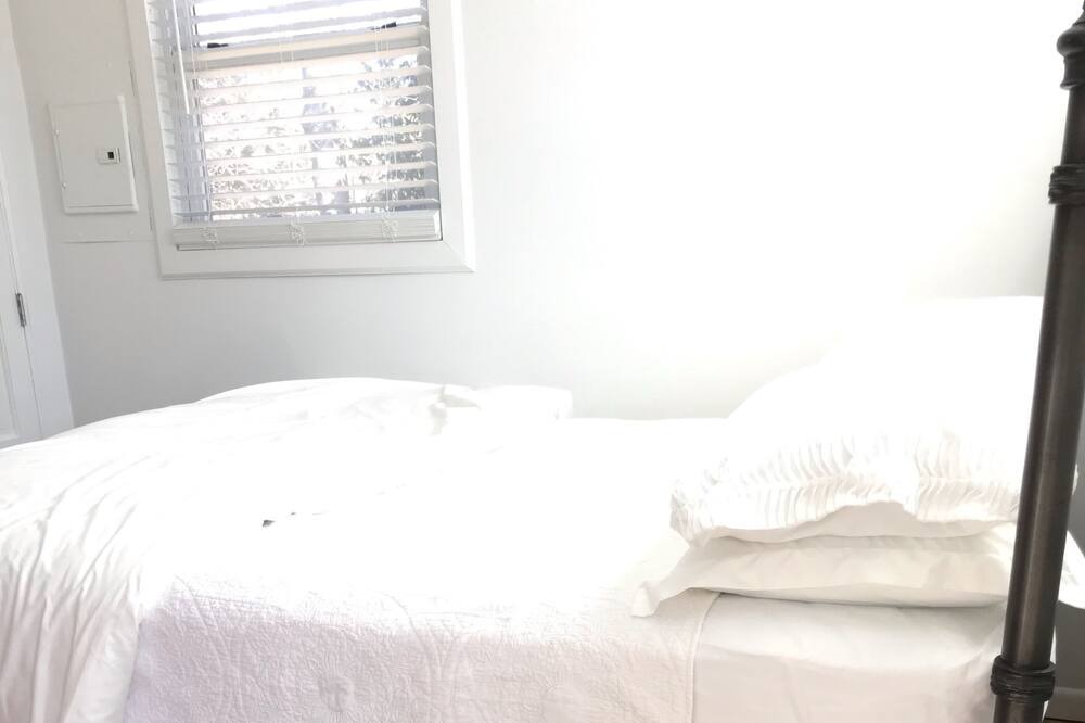 Photo of Bedroom in Mattituck