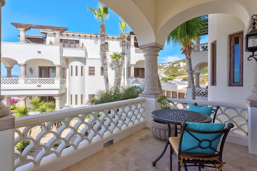 Photo of Patio Balcony in Buzzards