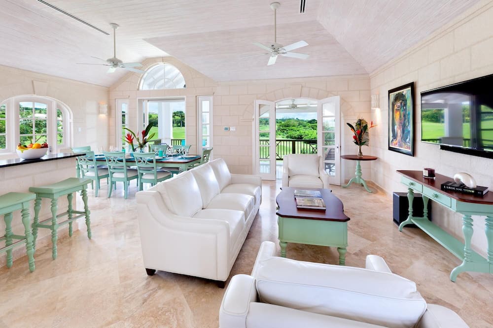 Photo of Livingroom in Merlin Bay