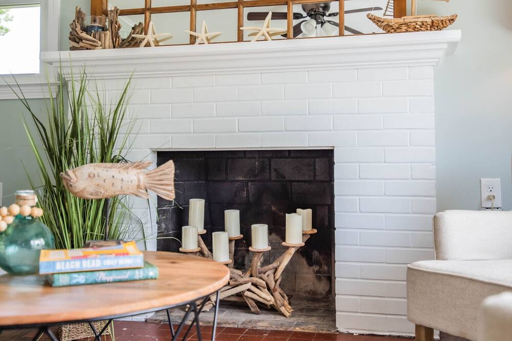 Photo of Livingroom in Old Saybrook