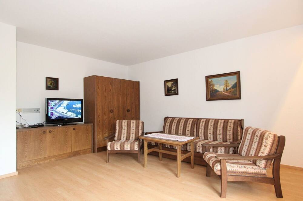 Photo of Bedroom in Kapfing