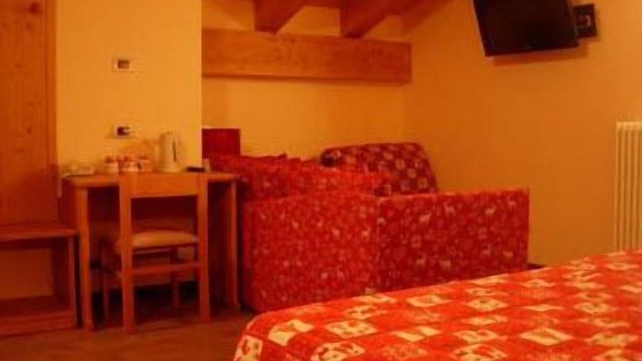 Photo of Bedroom in Antagnod