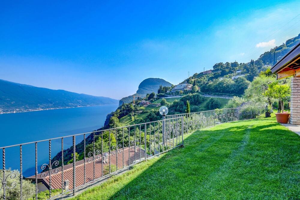 Photo of Outdoor in Arias