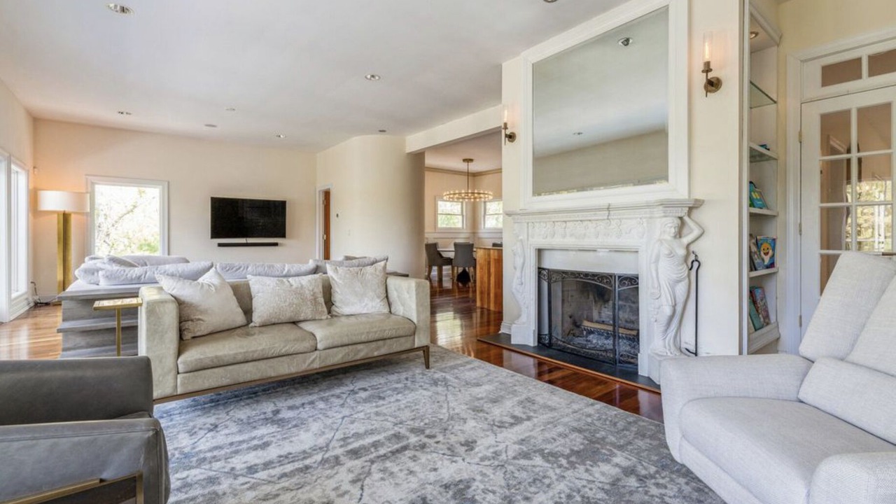Photo of Livingroom in East Hampton
