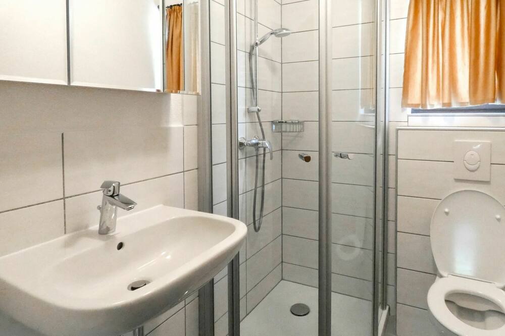 Photo of Bathroom in Arrach