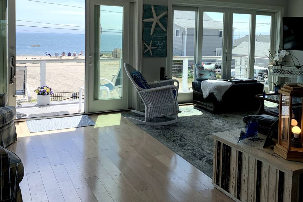 Photo of Others in Saybrook Manor
