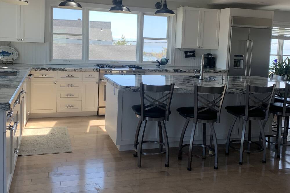 Photo of Others in Saybrook Manor