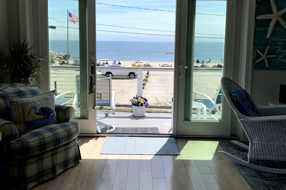 Photo of Bedroom in Saybrook Manor