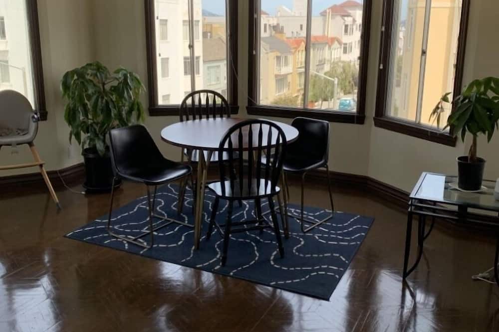 Photo of Bedroom in Marina District