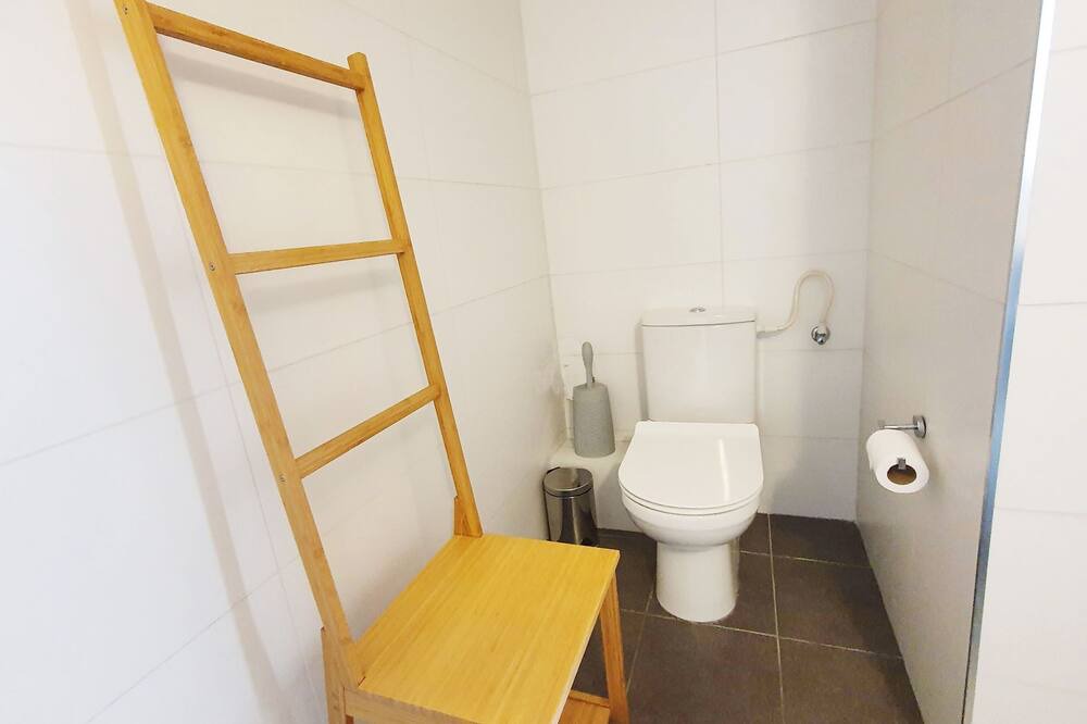 Photo of Bathroom in Florentin