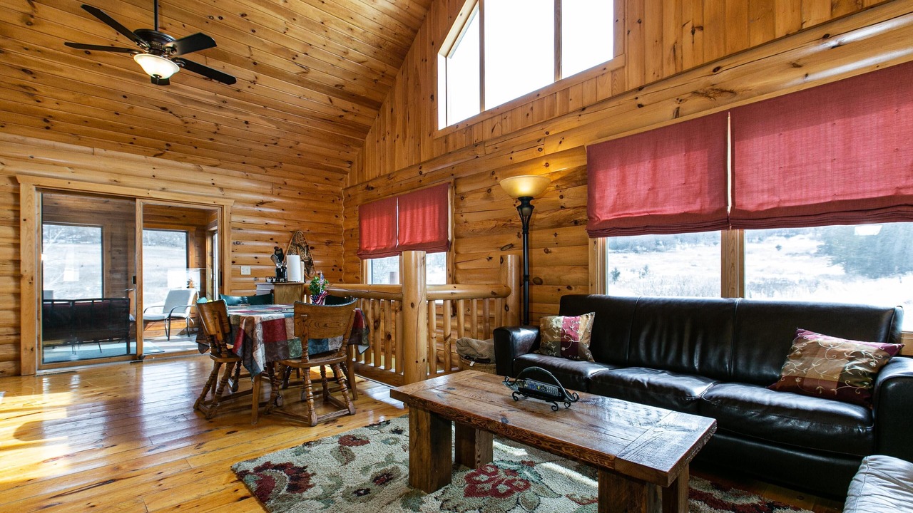 Photo of Livingroom in Dubuque