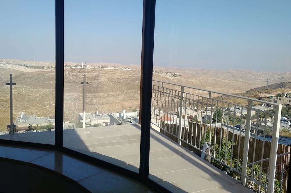 Photo of Bedroom in Tekoa