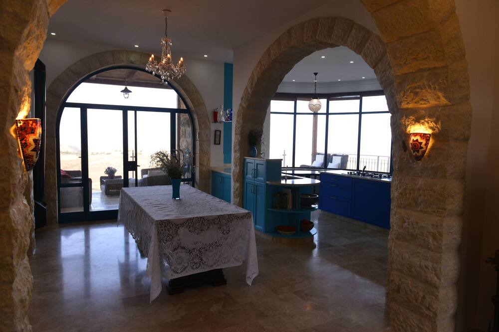 Photo of Kitchen in Tekoa