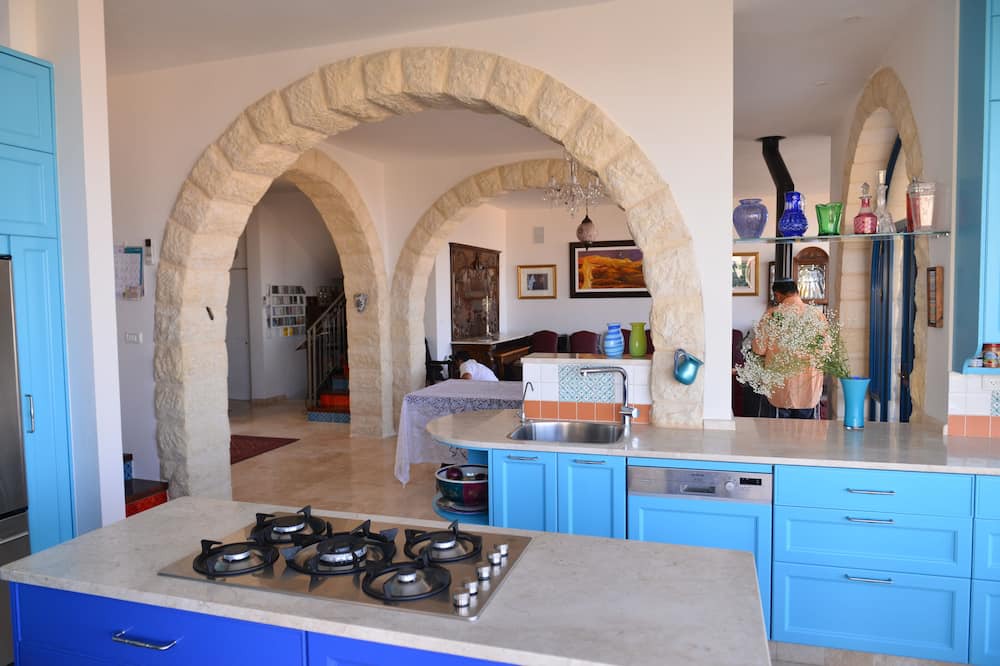 Photo of Kitchen in Tekoa