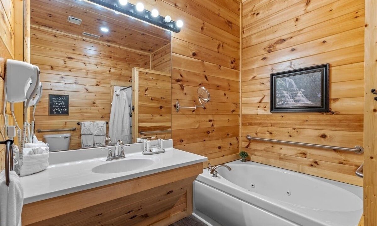 Photo of Bathroom in Chalet Village North