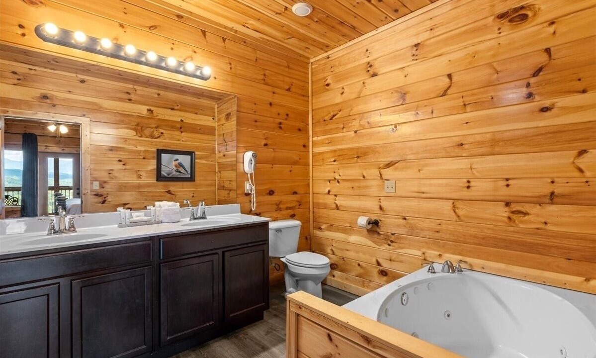 Photo of Bathroom in Chalet Village North