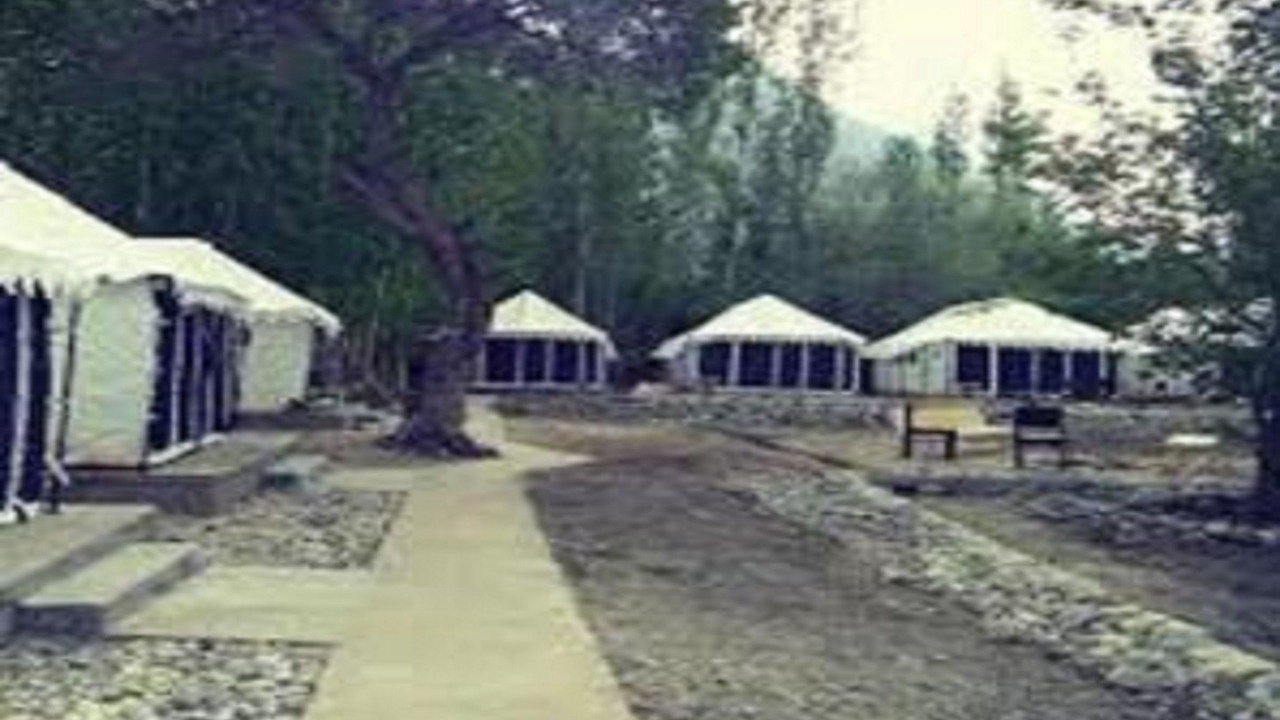 Photo of Outdoor in Hunder