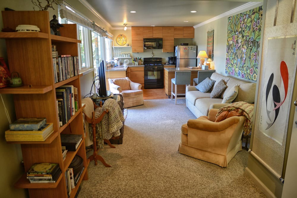 Photo of Livingroom in Park Pacifica