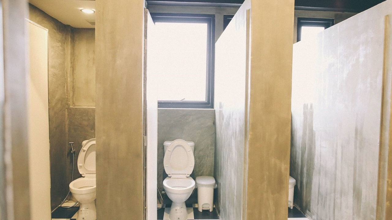Photo of Bathroom in Wat Ket