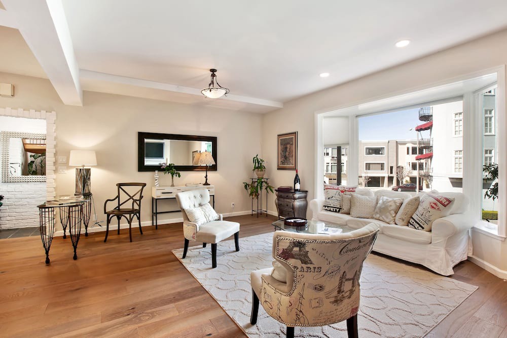 Photo of Bedroom in Marina District