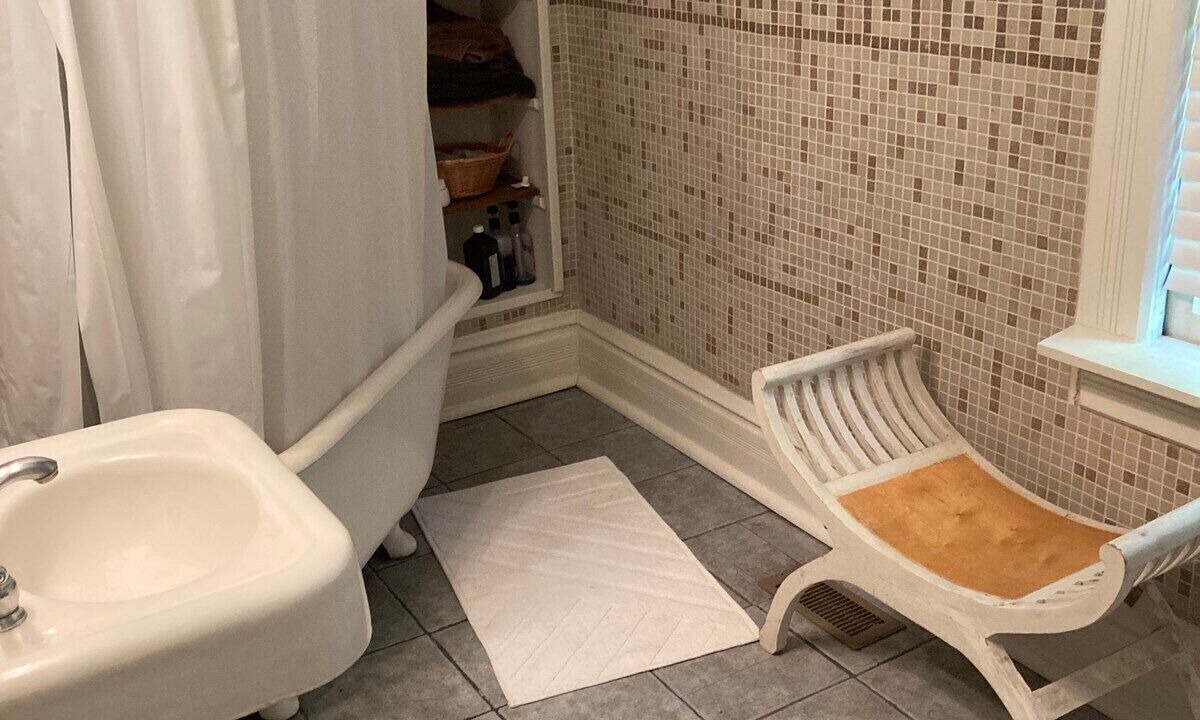 Photo of Bathroom in Boystown