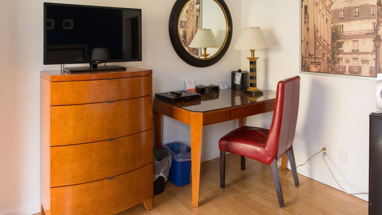 Photo of Bedroom in Bayshore Heights