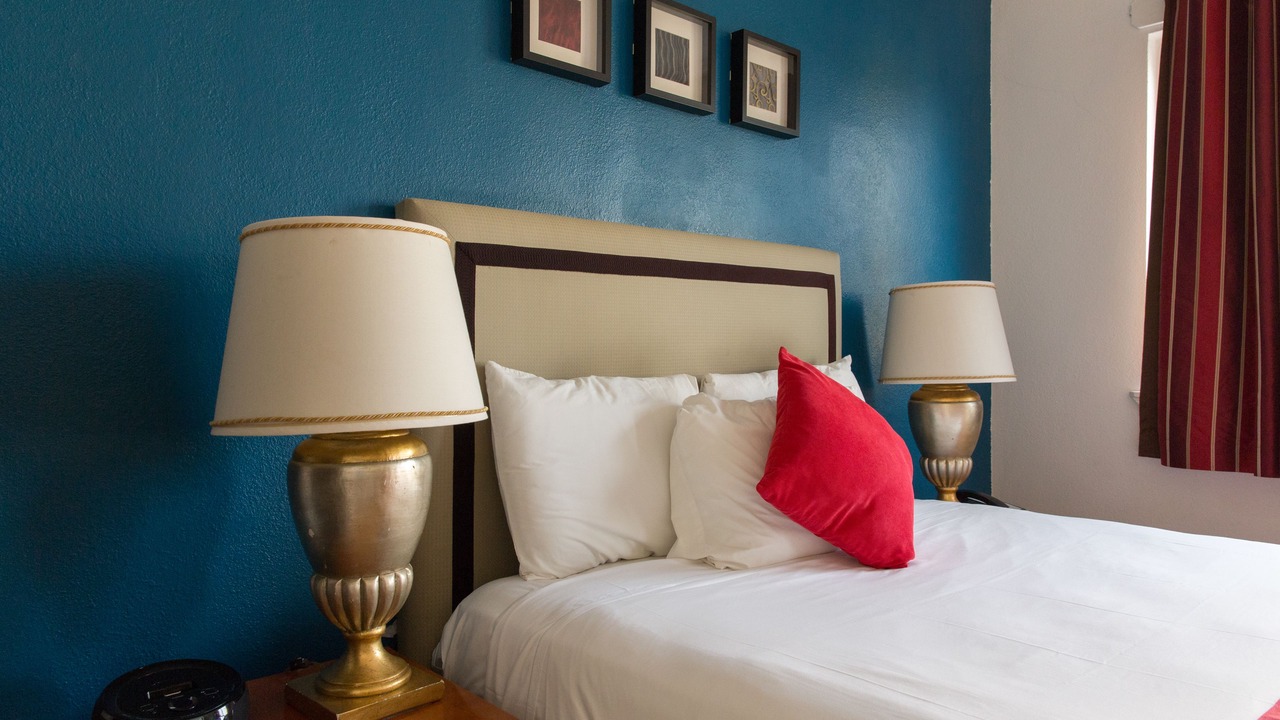 Photo of Bedroom in Bayshore Heights