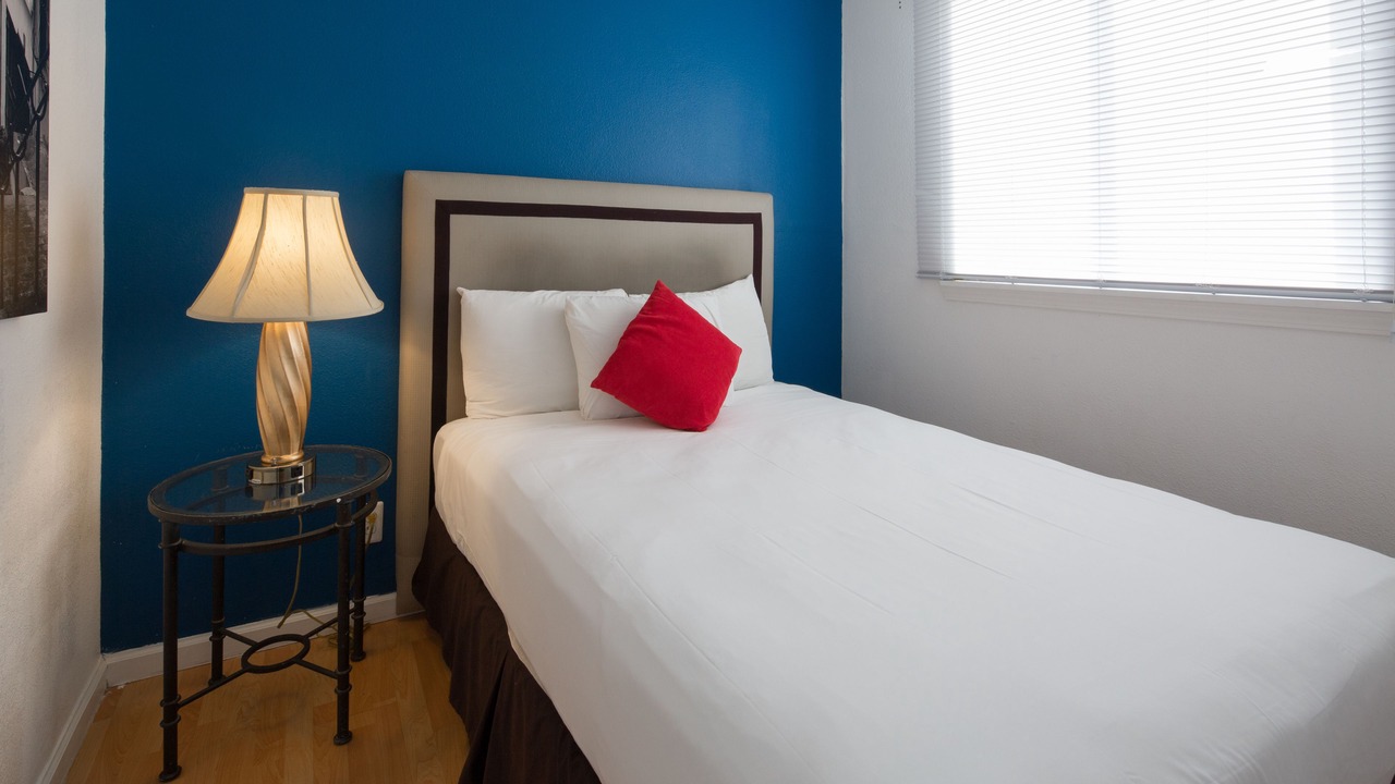 Photo of Bedroom in Bayshore Heights