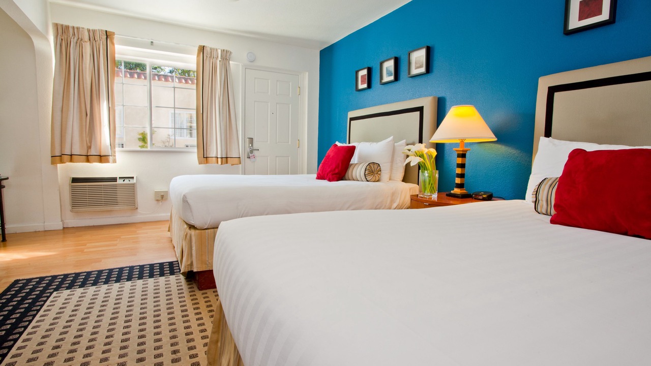 Photo of Bedroom in Bayshore Heights