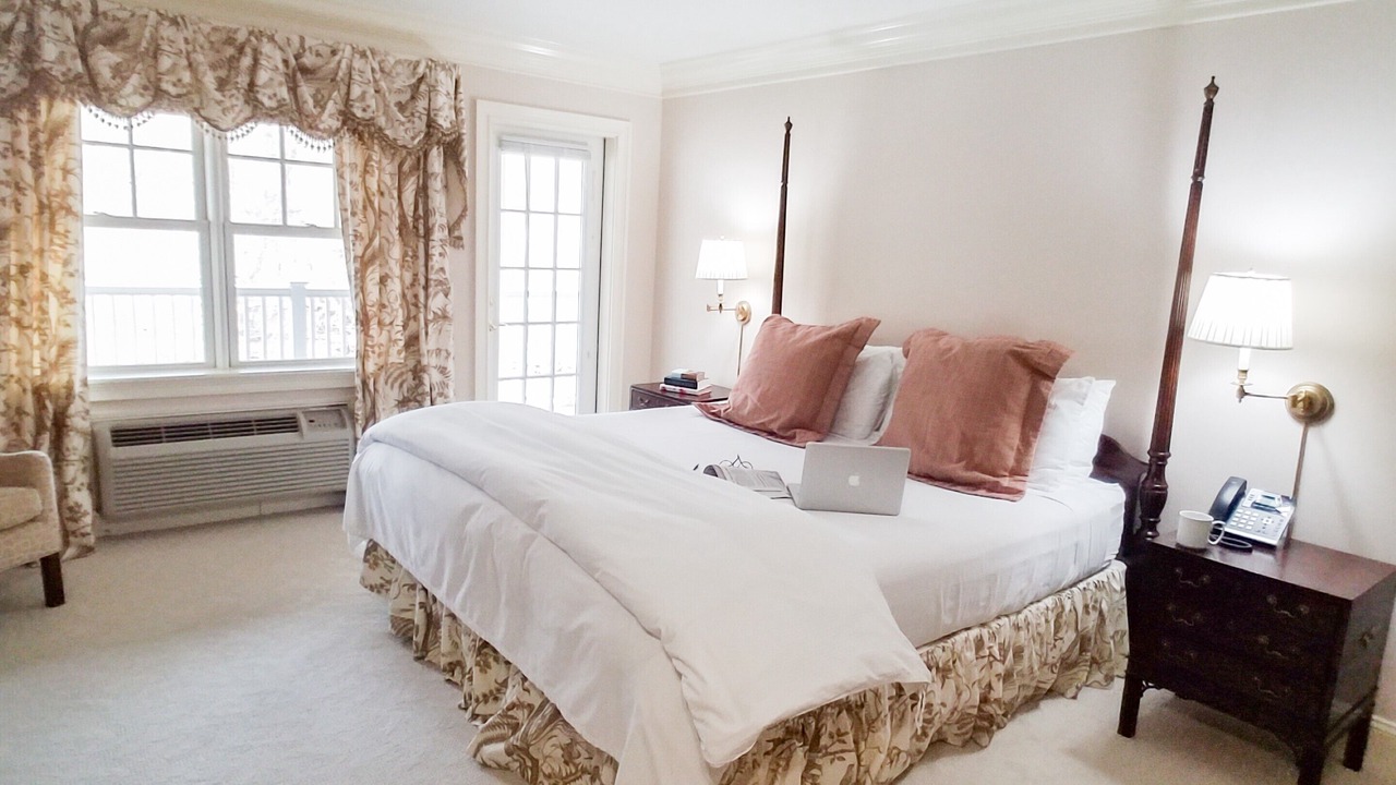 Photo of Bedroom in Ivoryton