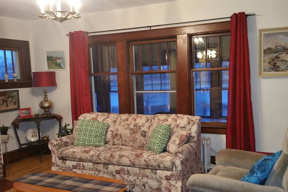 Photo of Bedroom in Downtown