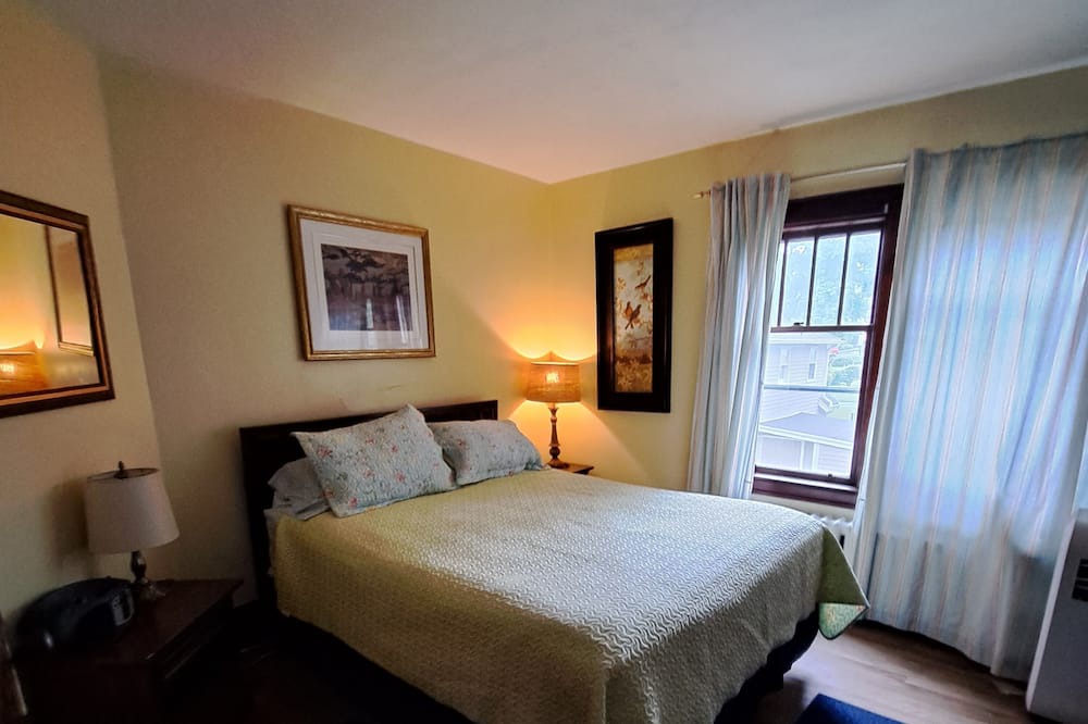 Photo of Bedroom in Downtown