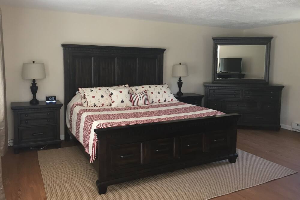 Photo of Bedroom in Old Lyme