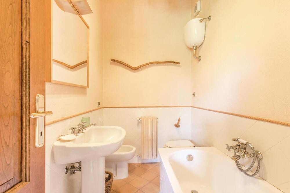 Photo of Bathroom in Poggio