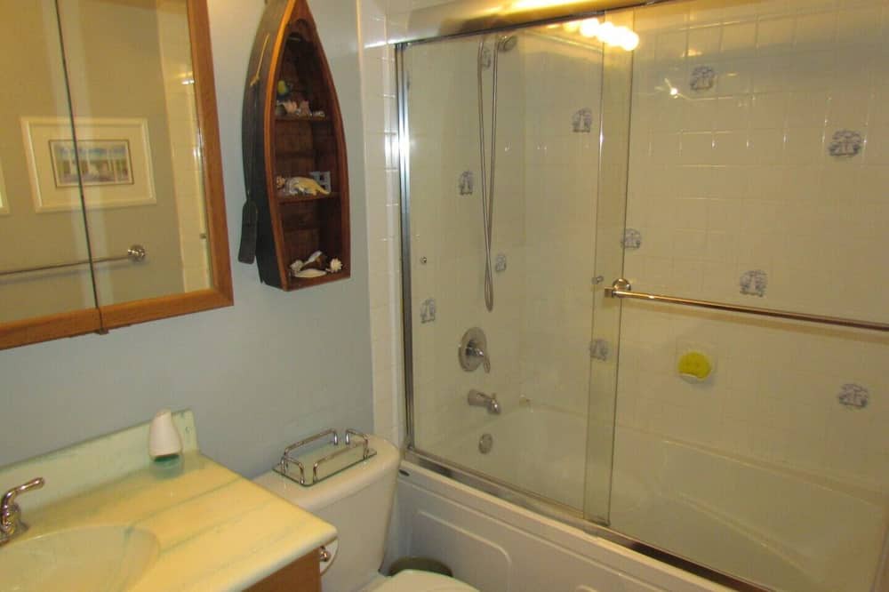 Photo of Bathroom in Southeast Calgary