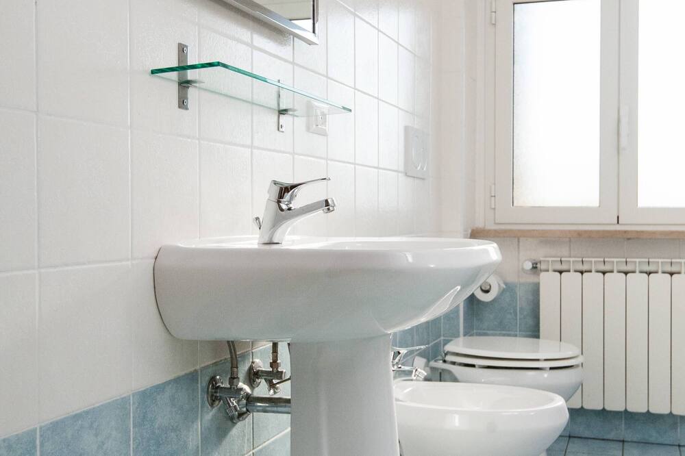Photo of Bathroom in Quartiere XXI Pietralata
