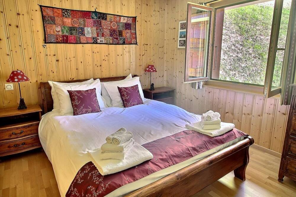 Photo of Bedroom in Champery