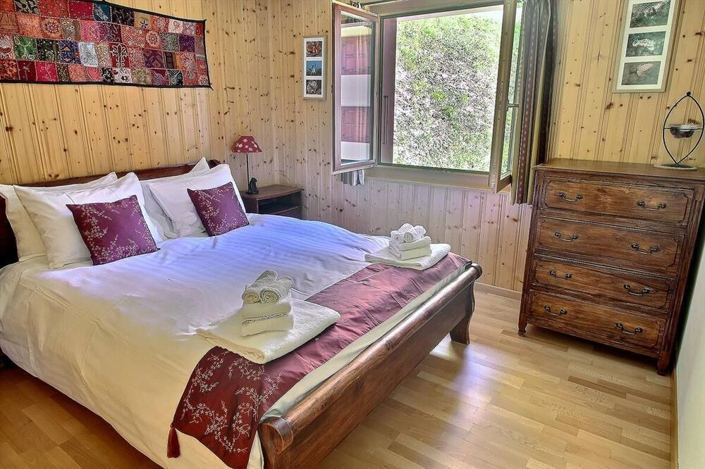 Photo of Bedroom in Champery
