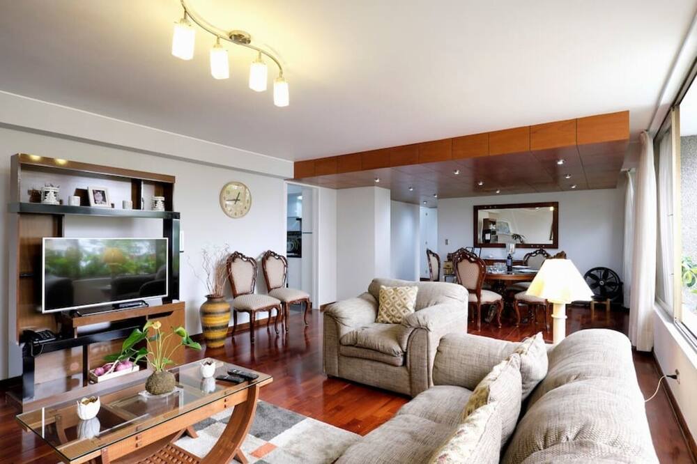 Photo of Livingroom in Sector 1