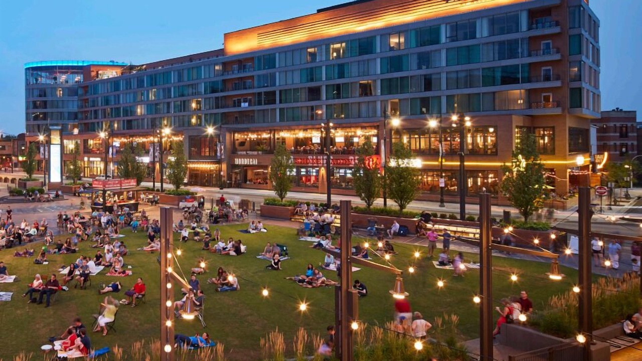 Photo of Outdoor in Wrigleyville