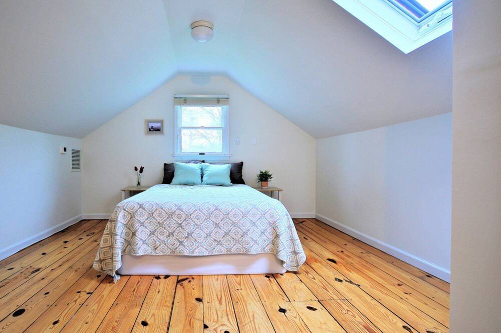 Photo of Bedroom in Amagansett North