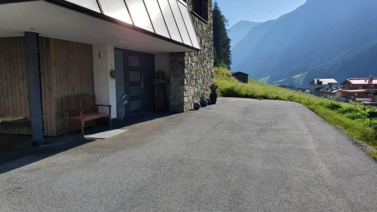 Photo of Outdoor in Mathon