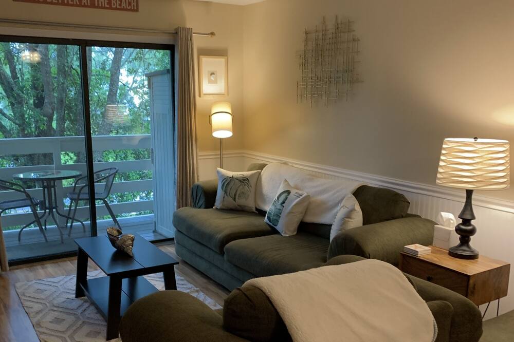 Photo of Bedroom in Folly Field