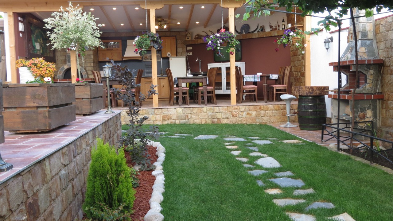 Photo of Outdoor in Saints Constantine and Helena