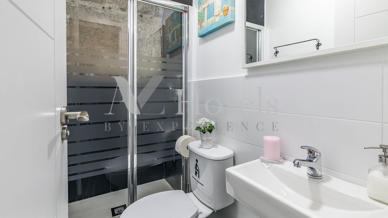 Photo of Bathroom in Jeronimos