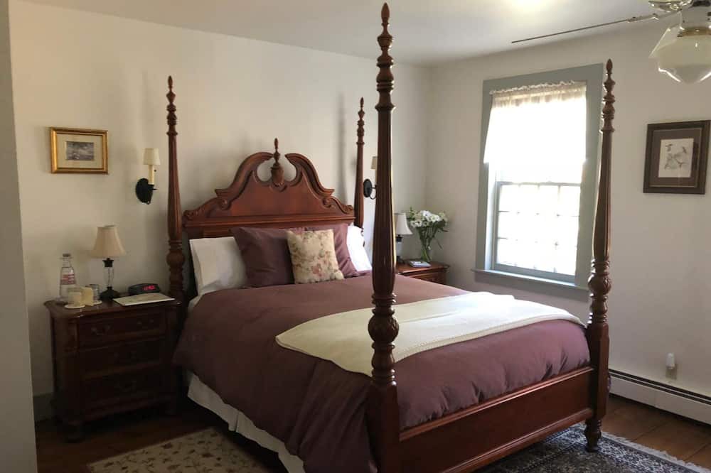 Photo of Bedroom in Deep River Center